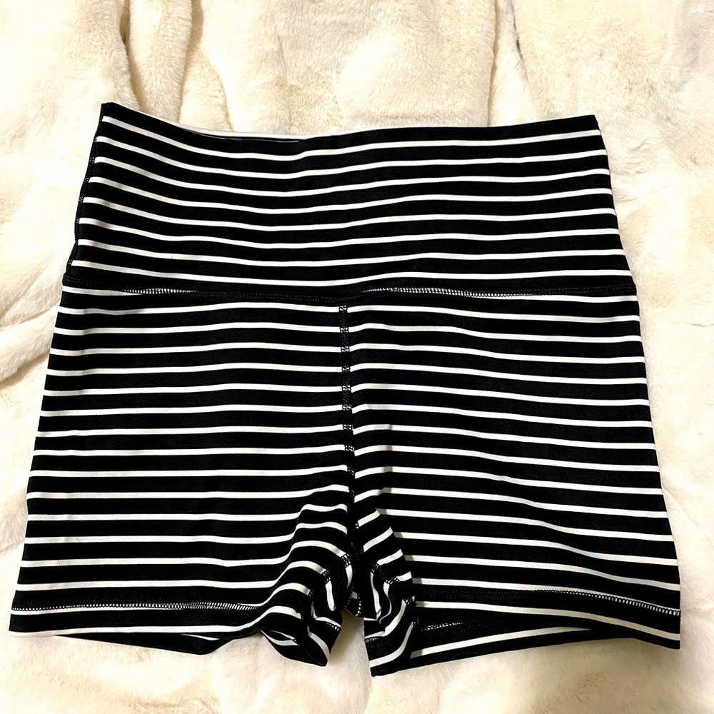 Active high rise spandex shorts